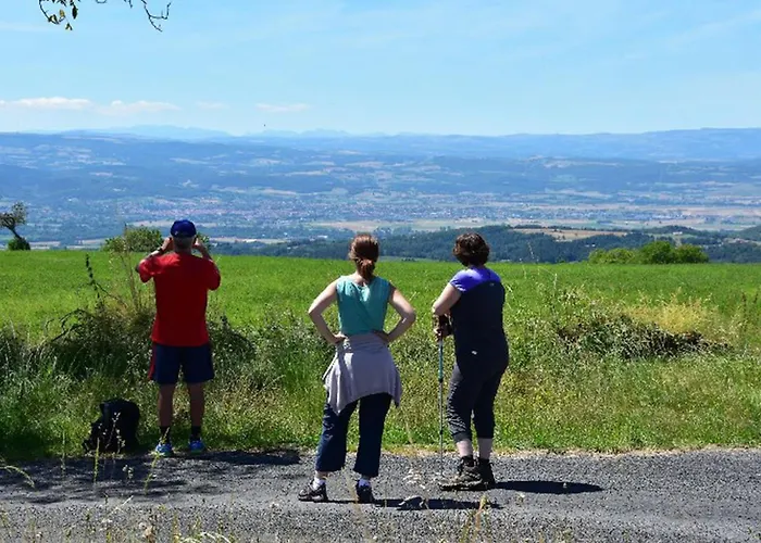 Mobil-home 4 Pers Avec & Salon De Jardin - Api-1-52-1354 * Champagnac-le-Vieux